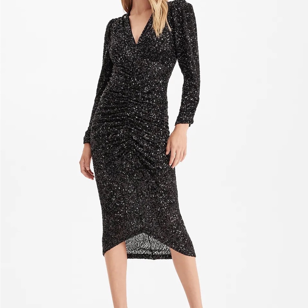 Express Sequin V-Neck Puff Shoulder Ruched Midi Sheath Dress